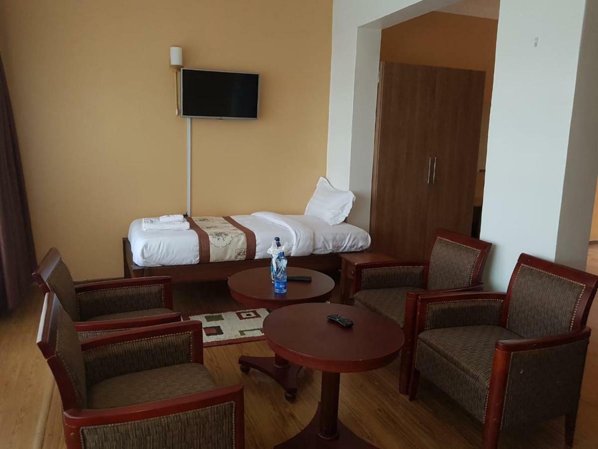 Esikar Gardens Hotel Narok Exteriér fotografie